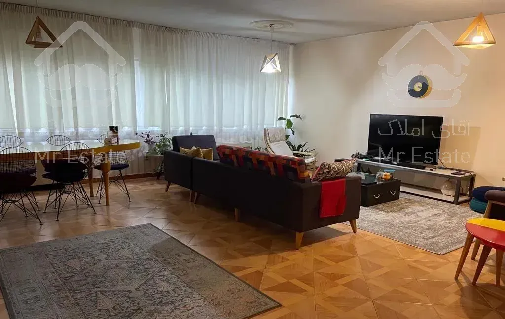 ۳ خوابه بالا ورزشگاه