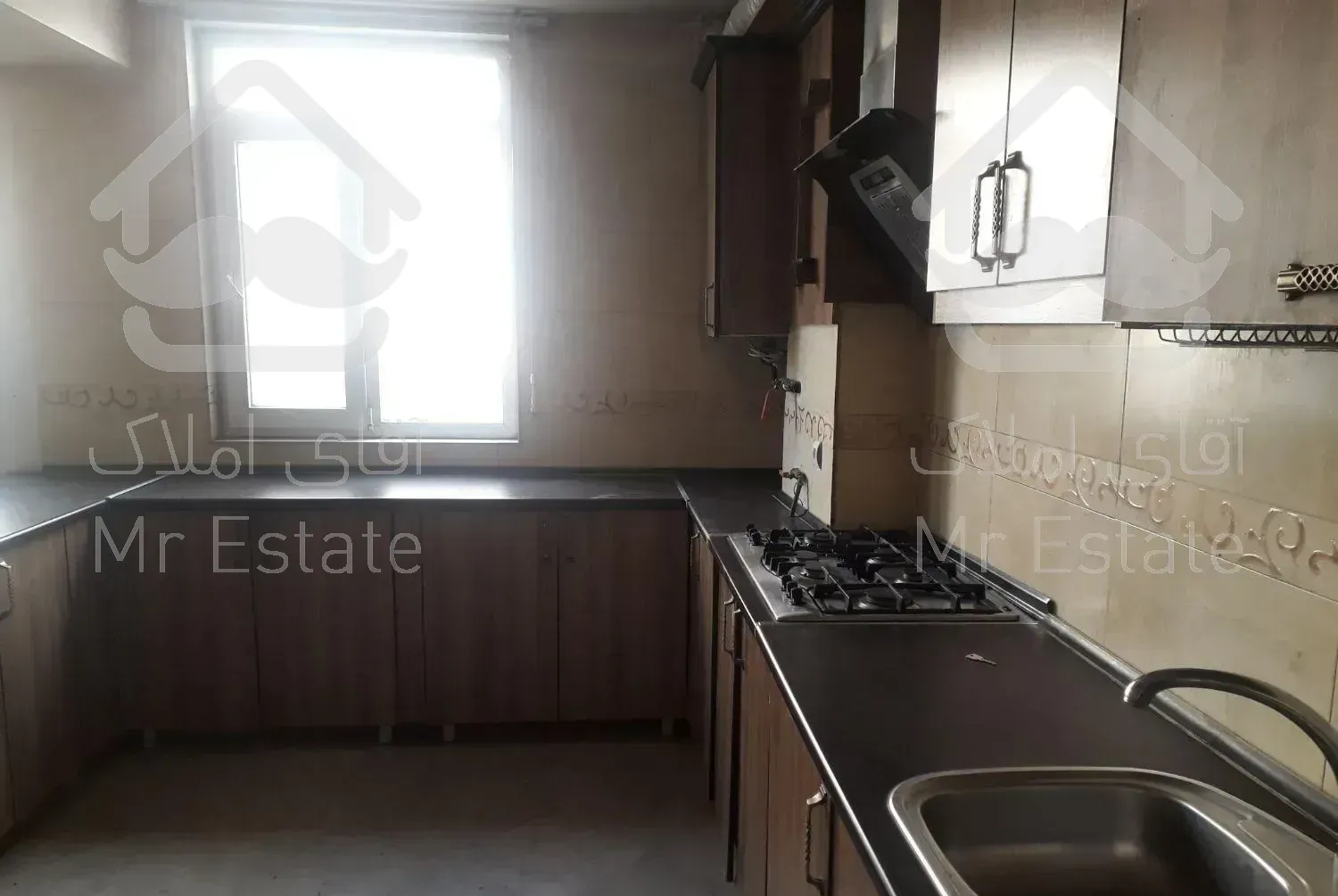 آپارتمان 102 متری دو خوابه / شهید کرد