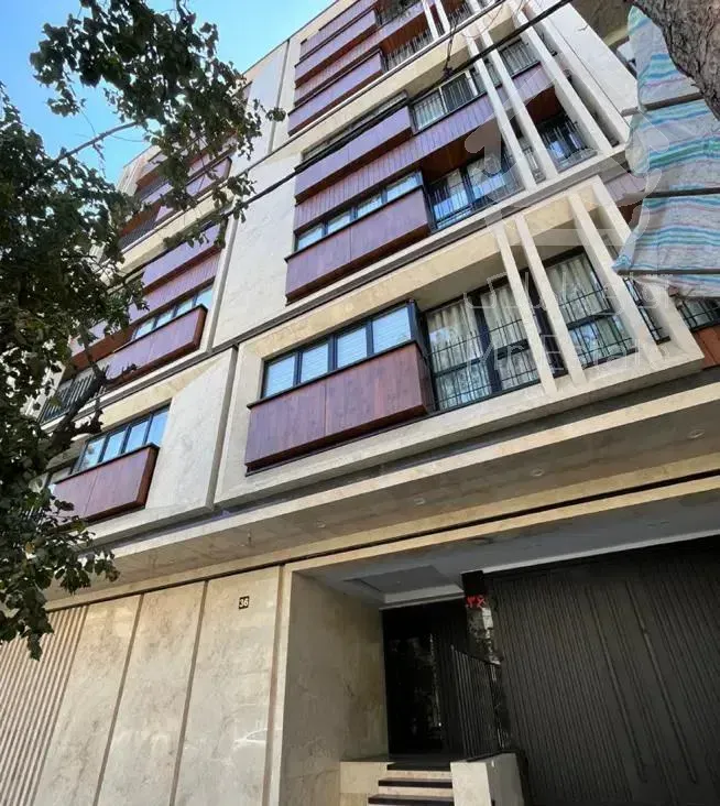 ۱۶۰متر ۳خواب تاپ لوکیشن ۲ پارکینگ