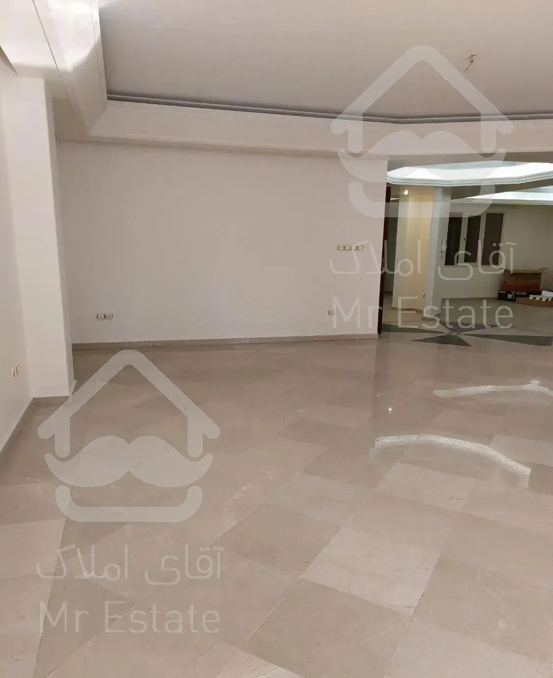 آپارتمان ۲۹۰ متر ۴ خواب تک واحدی استخردار