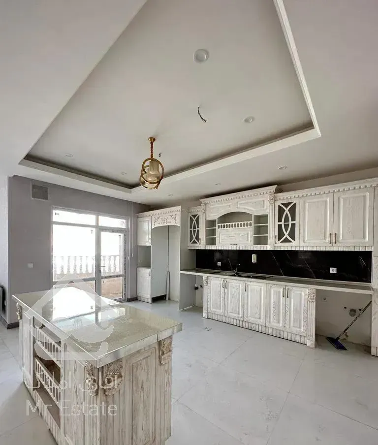 آپارتمان ۱۷۸ متری/حاشیه رحمانیه