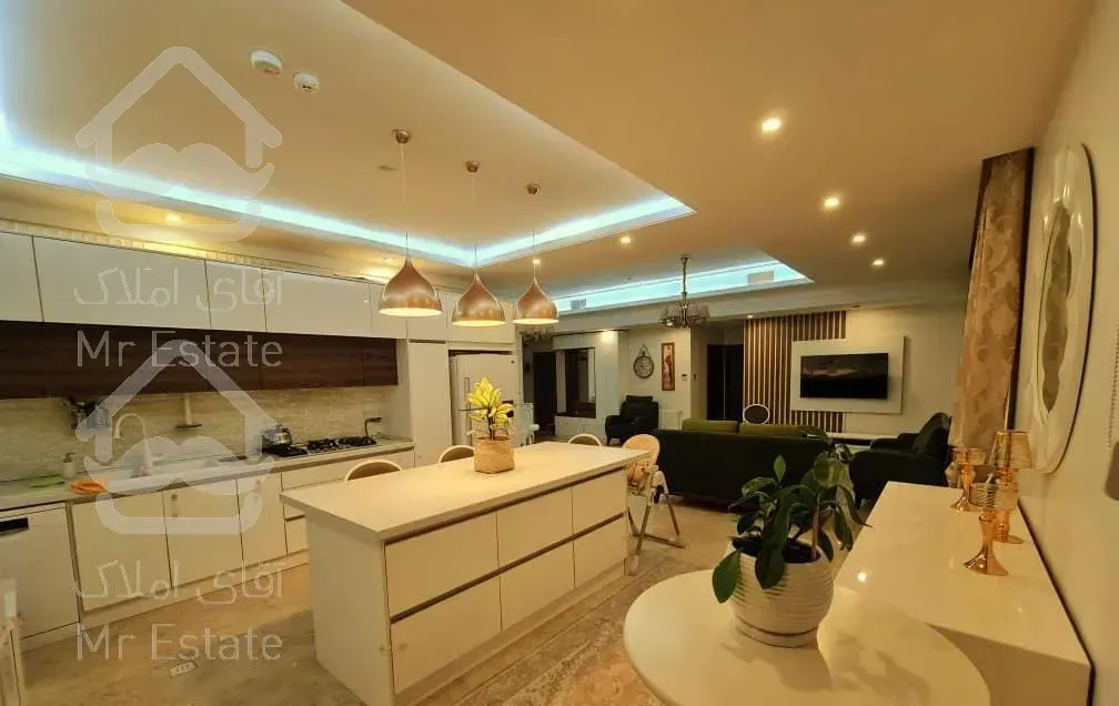 ۹۹متر/سالن پرده خور/آلاله شرقی/کم سن/خوش نقشه