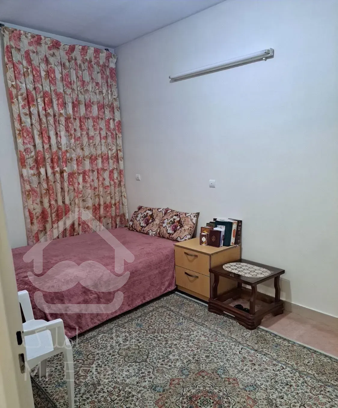 ۹۳متر خ حسین علی بابایی با پارکینگ