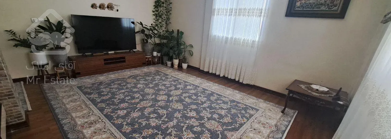 آپارتمان ۶۱ متری ، یک خوابه ، سر نبش نور گیر زیاد