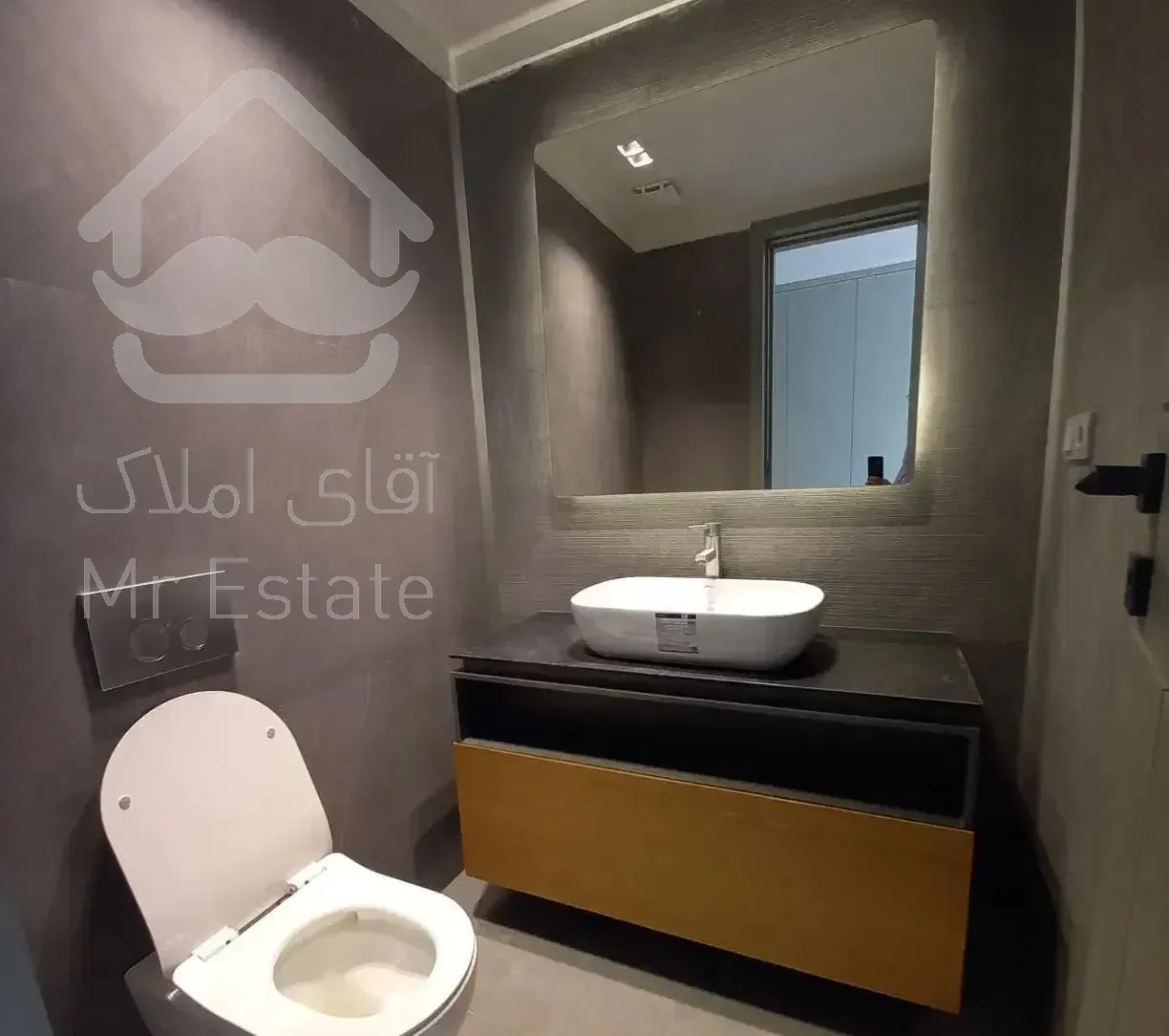 نیاوران آپارتمان ۱۳۰ متر لوکس و خوش نقشه