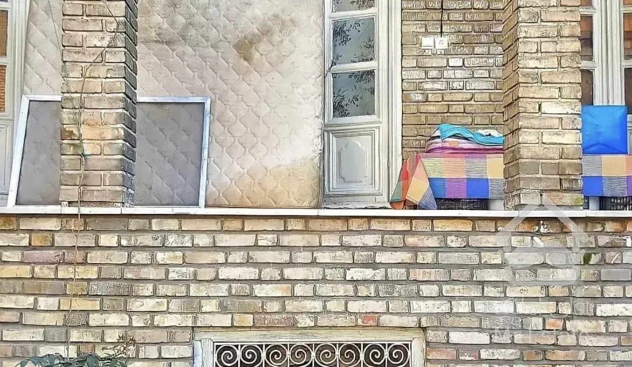 ۲۰۰مترکلنگی دو نبش زیبادشت چشمه راه اهن چیتگر