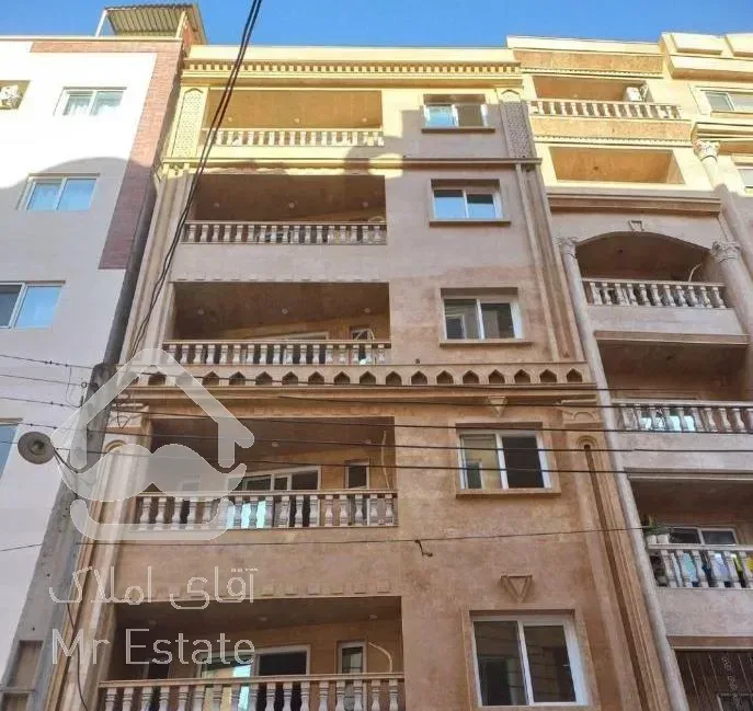 استاد کاشی کاری و سنگ نما