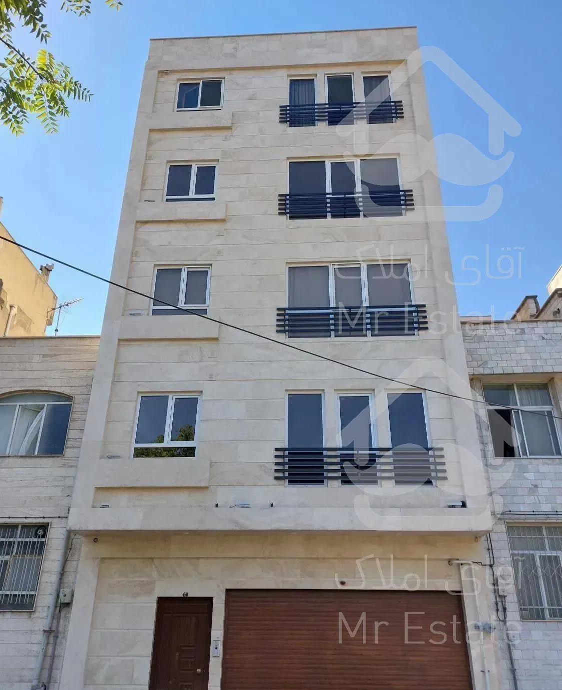 آپارتمان ۸۰ متری تک واحدی و نوساز و کلید نخورده.