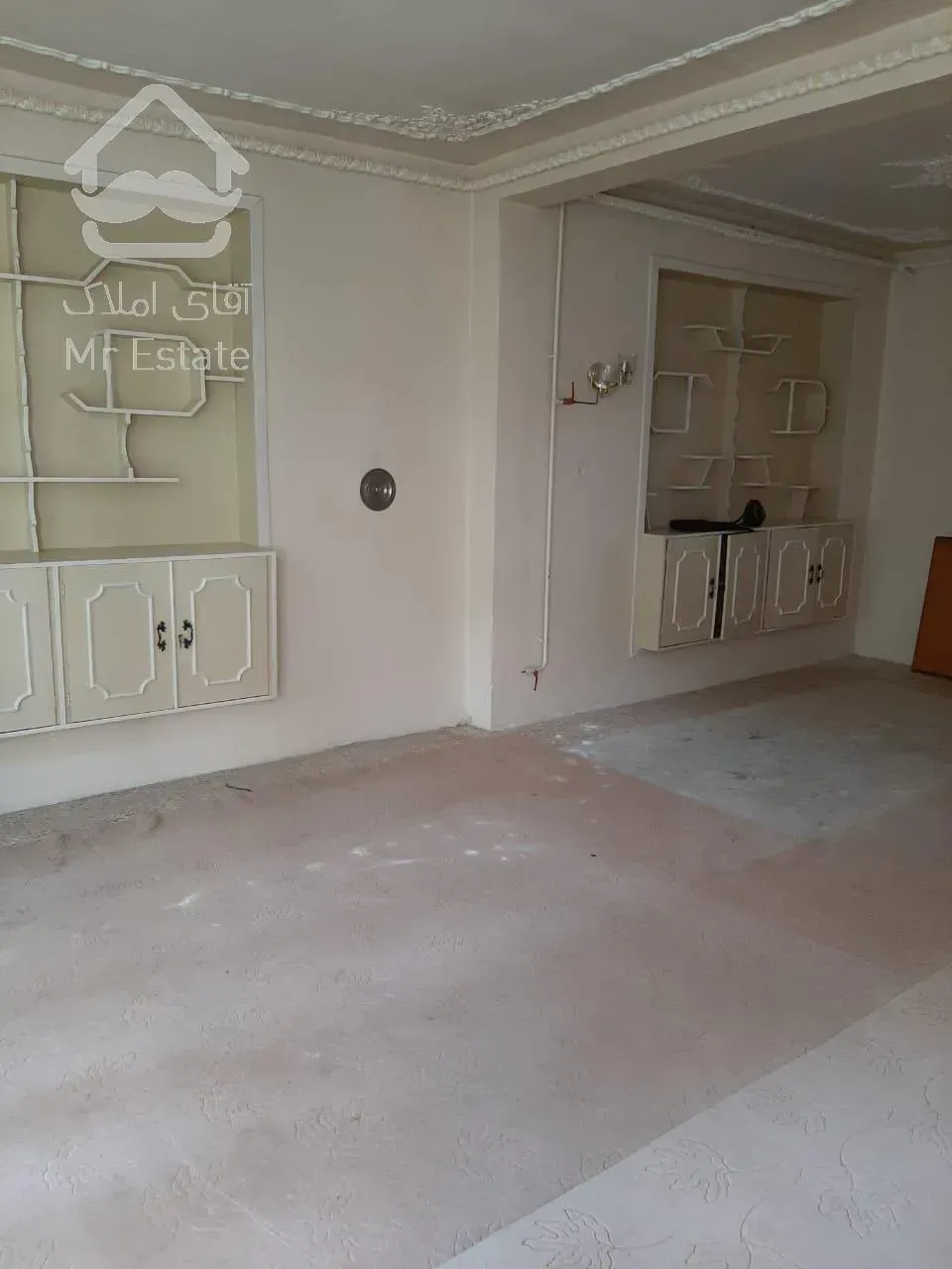 خانه کلنگی، 301 متر، شهناز، محققی