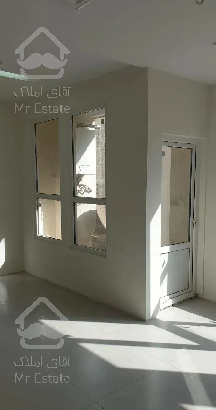 ۱۸۰ متر اداری ،۲خواب،سالن بزرگ،تک واحدی