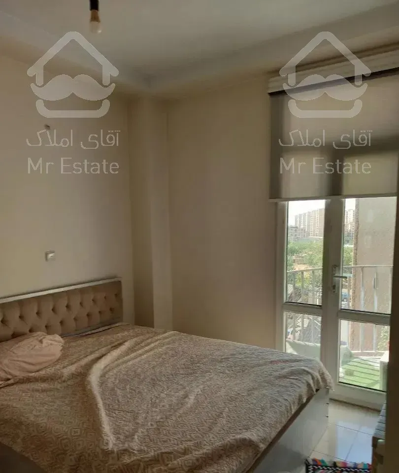 فرحزادی بالاتر از میدان کتاب خ گلبرگ3