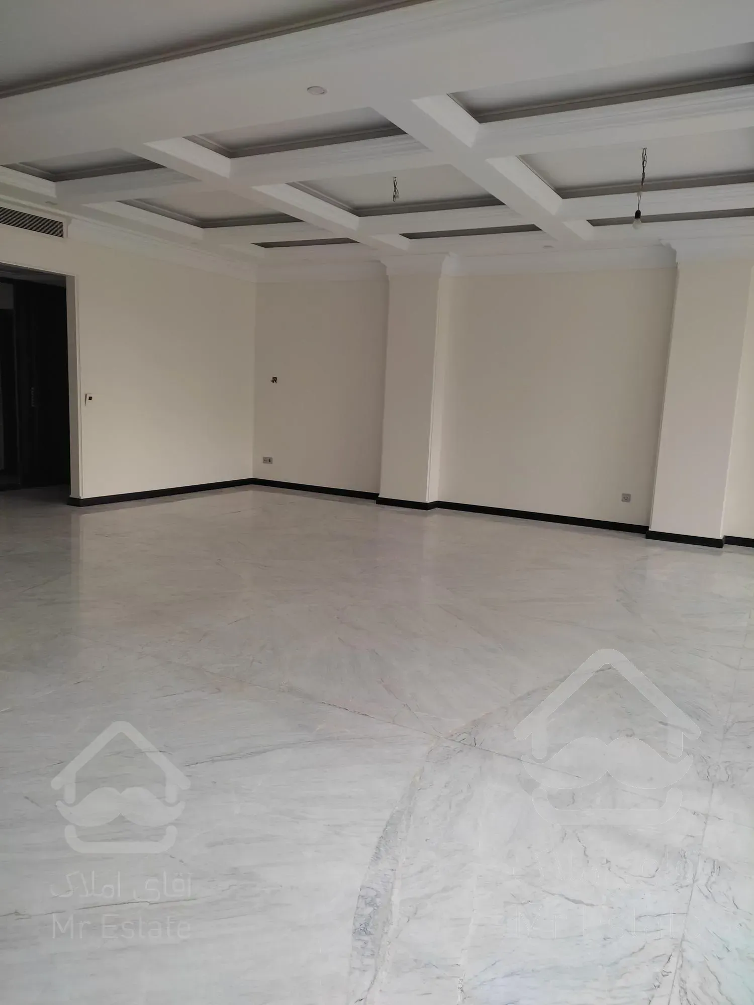 ۲۲۵متر هر سه خواب مستر. تک واحدی.نوساز