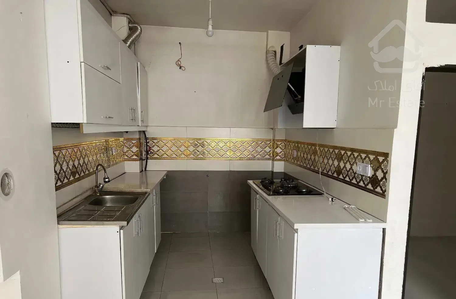 آپارتمان ۶۰متری طبقه اول کوچه دومتری