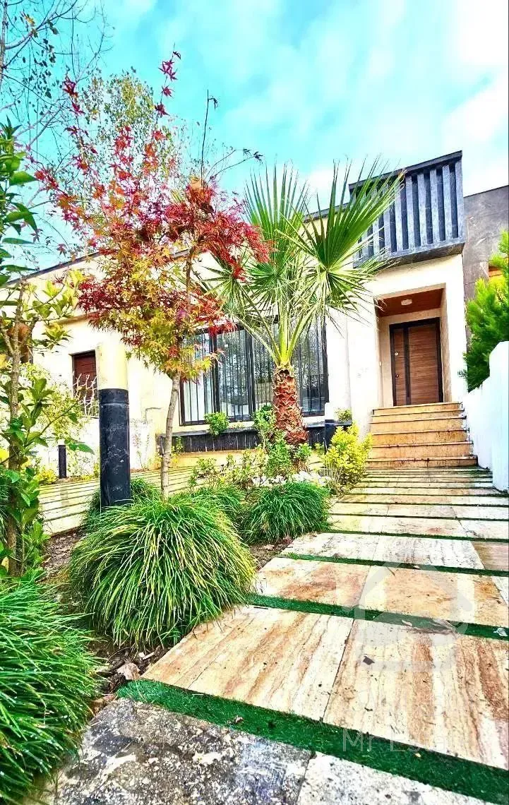 ویلا نمامدرن نزدیک دریاچه شهرکی/کد۶۸.قیمت کل هست