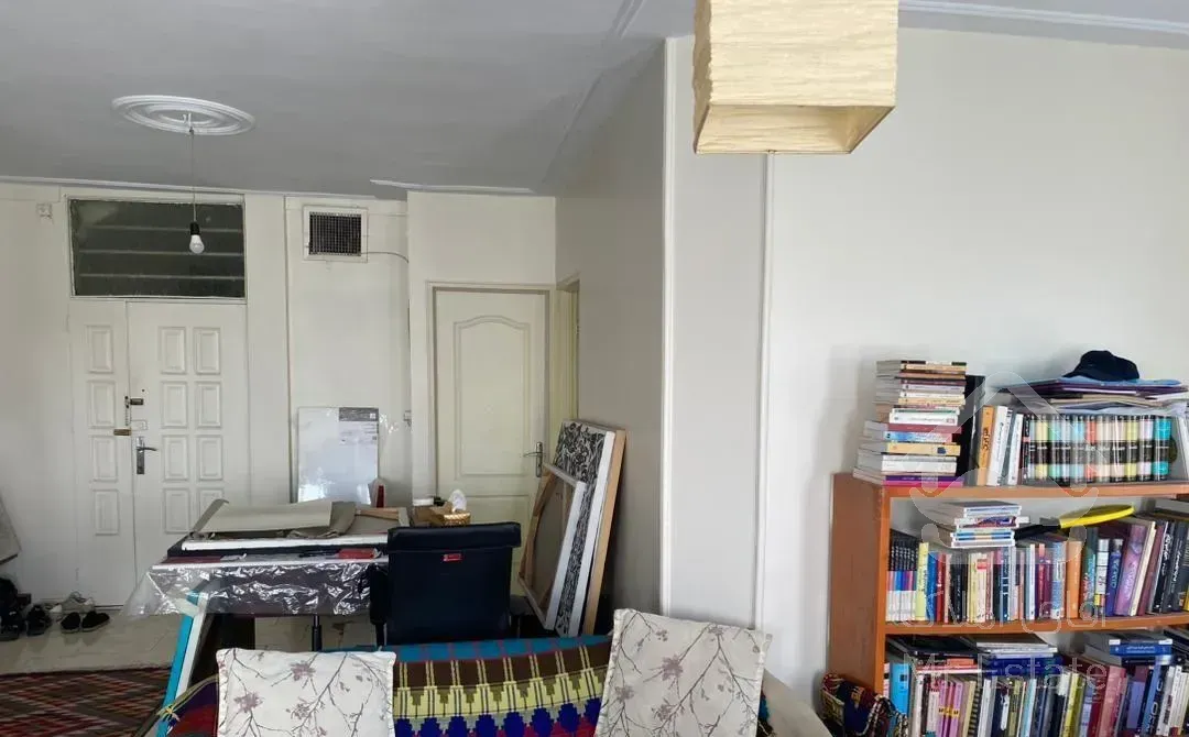 ۷۰ متری / ۲ خوابه / معلم