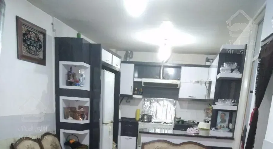 آپارتمان دو طبقه زمین ۸۰ متر نزدیک به خیابان اصلی