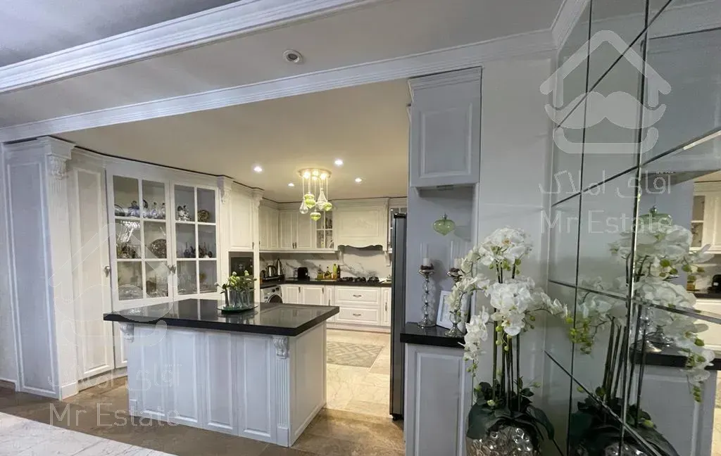 ظفر ۲۰۵ متر ۳ خواب(تاپ لوکیشن)