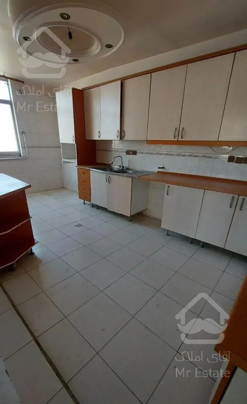 آپارتمان ۱۲۰ متری واقع در مجتمع فجر