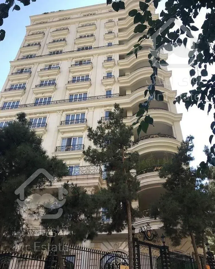 خرید آپاتمان 245  متری در بهترین لوکیشن منطقه با تراس قابل چیدمان