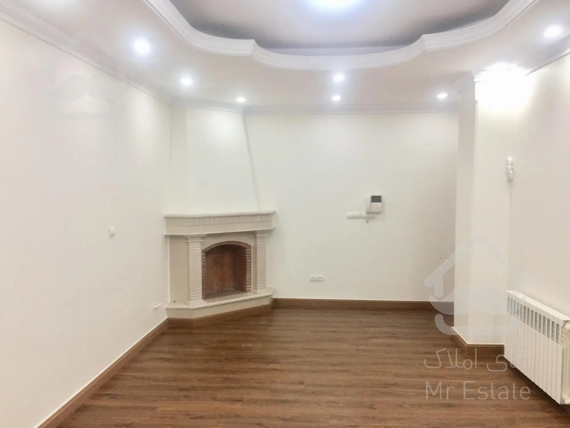 ۹۰ متر آپارتمان مسکونی واقع در اباذر گلدشت