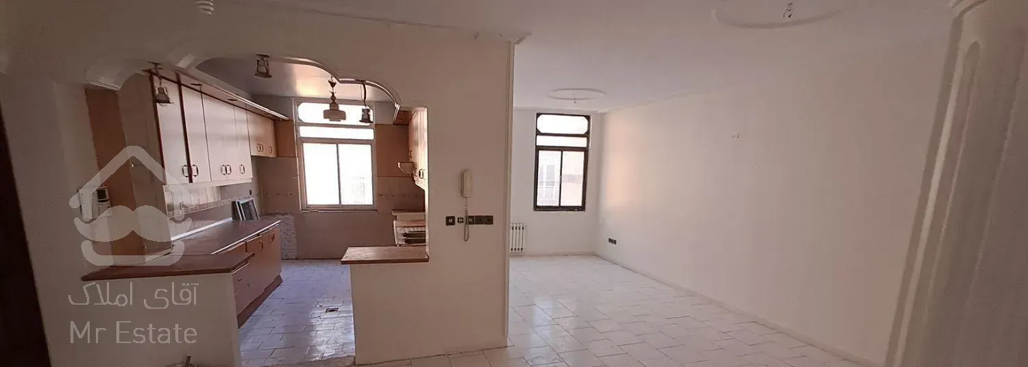 تجریش ۹۰ متر آپارتمان ۲ خوابه