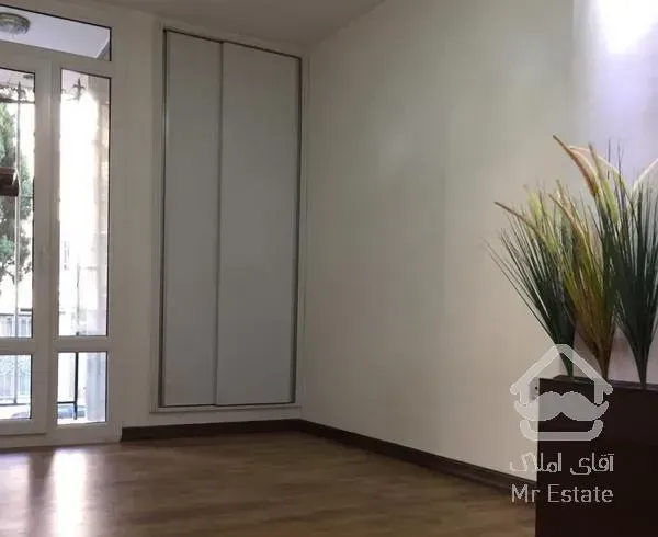 76متردوخواب/همکف/قصری در قلب صادقیه