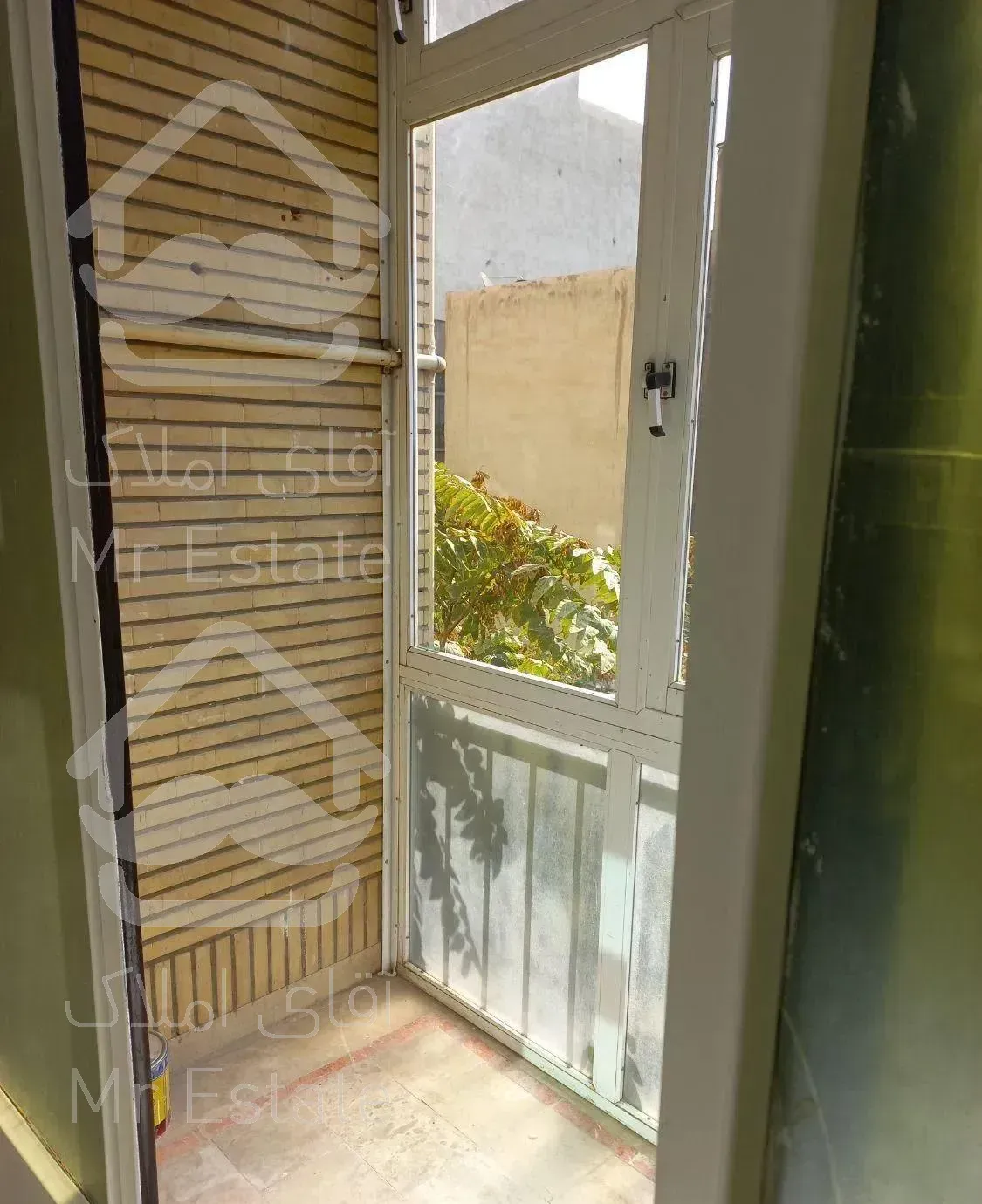 آپارتمان ۹۰ متری ۲ خوابه بازسازی شده خ رامسر