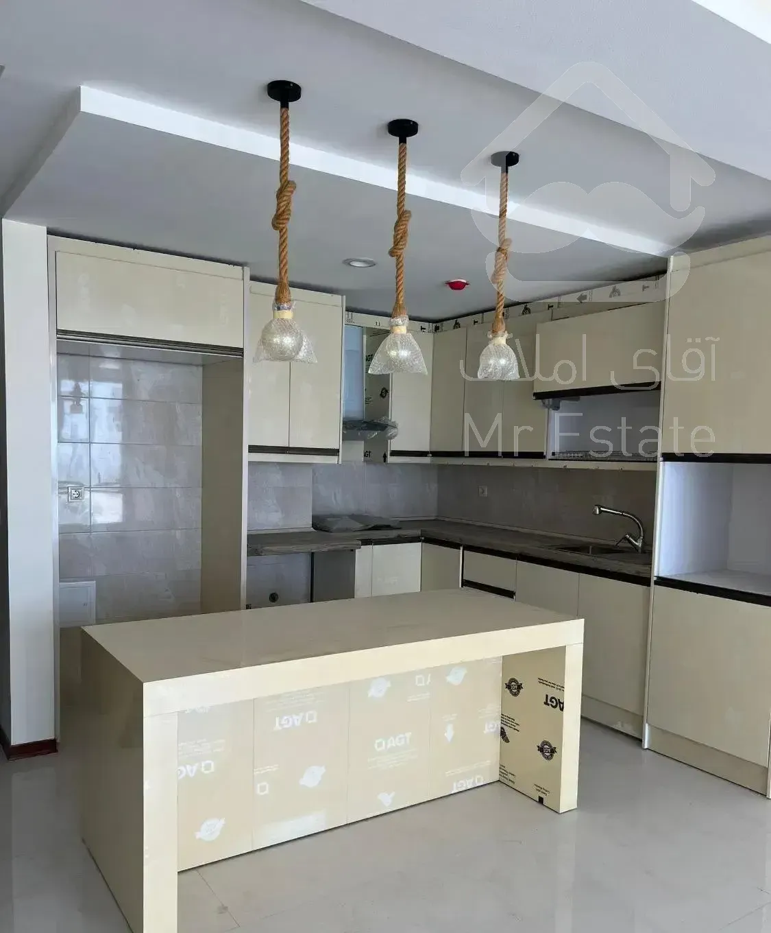 رهن کامل  واحد ۱ خواب شیک صدف ستاره کیش ویلایی