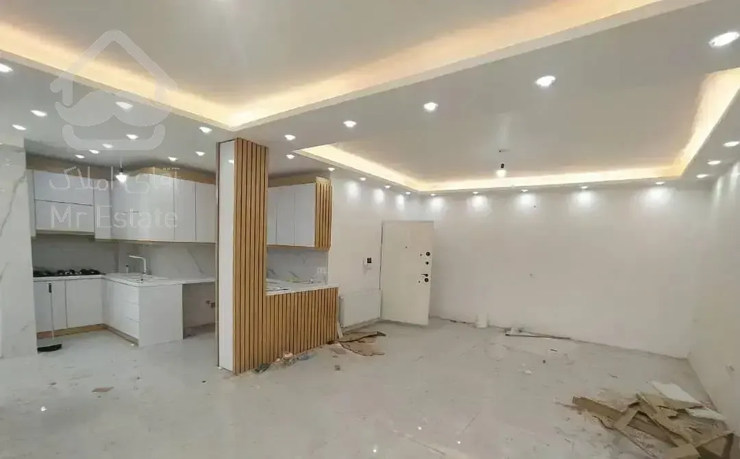 واحد ۱۰۲ متری نوساز راه جدا / خ شهید رجایی