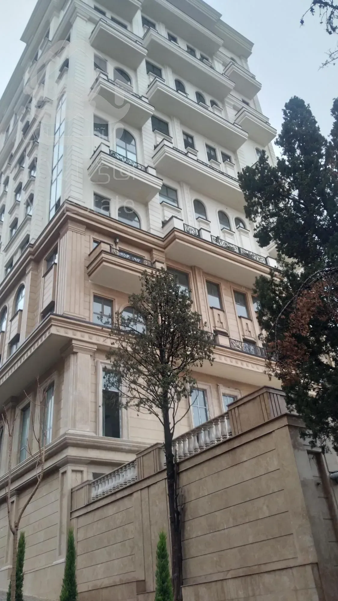 ۹۰متر/فول امکانات/برج مجلل