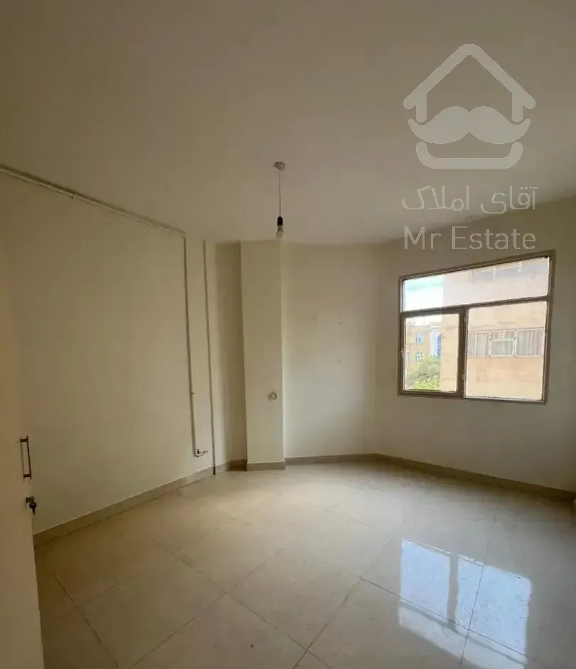 حاشیه وکیل آباد دو خوابه ۷۵ متری قیمت منصفانه