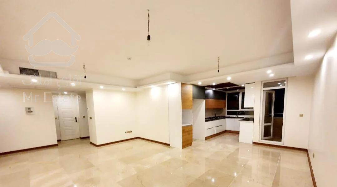 قائم مقام فرهانی ۱۰۶ متری (۲ پارکینگ)