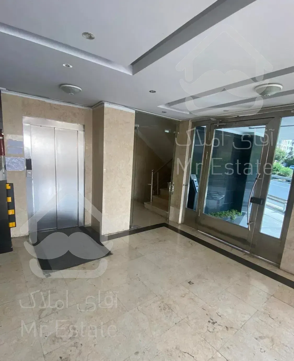 آپارتمان ١١٠ متری شهرزیبا سرو