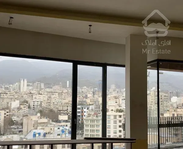 ١٧٦ متر ٣ خواب ولنجک.٨ متر تراس.دید ٣ جهت