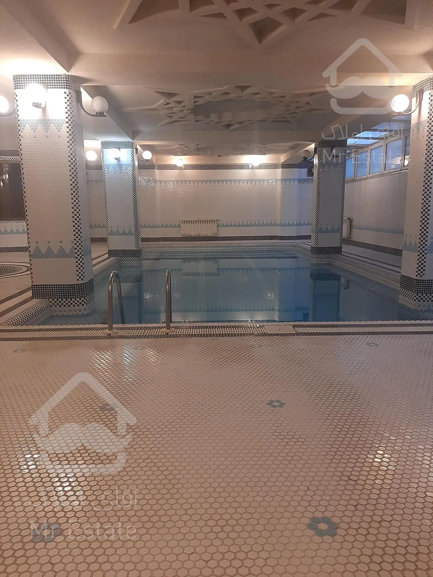 سعادت آباد کوی فراز ۱۶۸متر۳خواب فول مشاعات