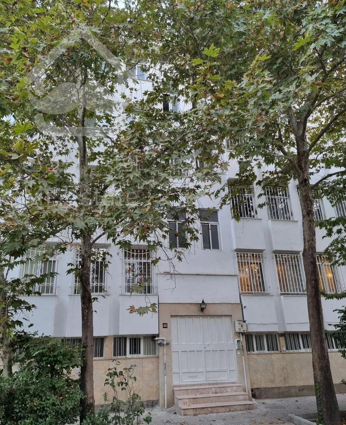 باغ فردوس ۱۳۵ متر آپارتمان ویلا ۳ خواب