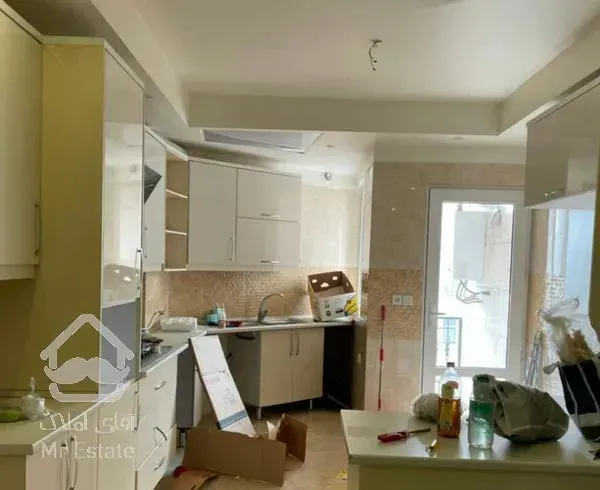 آپارتمان ۸۳ متری بر خیابان ۲۰ متری