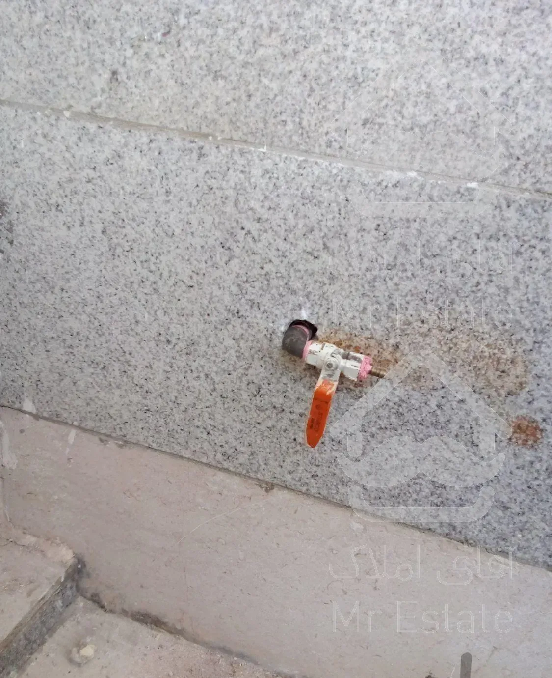 لوله کش گاز وآب فاضلاب وتعمیرات ونصف پمپ و شیرآلات