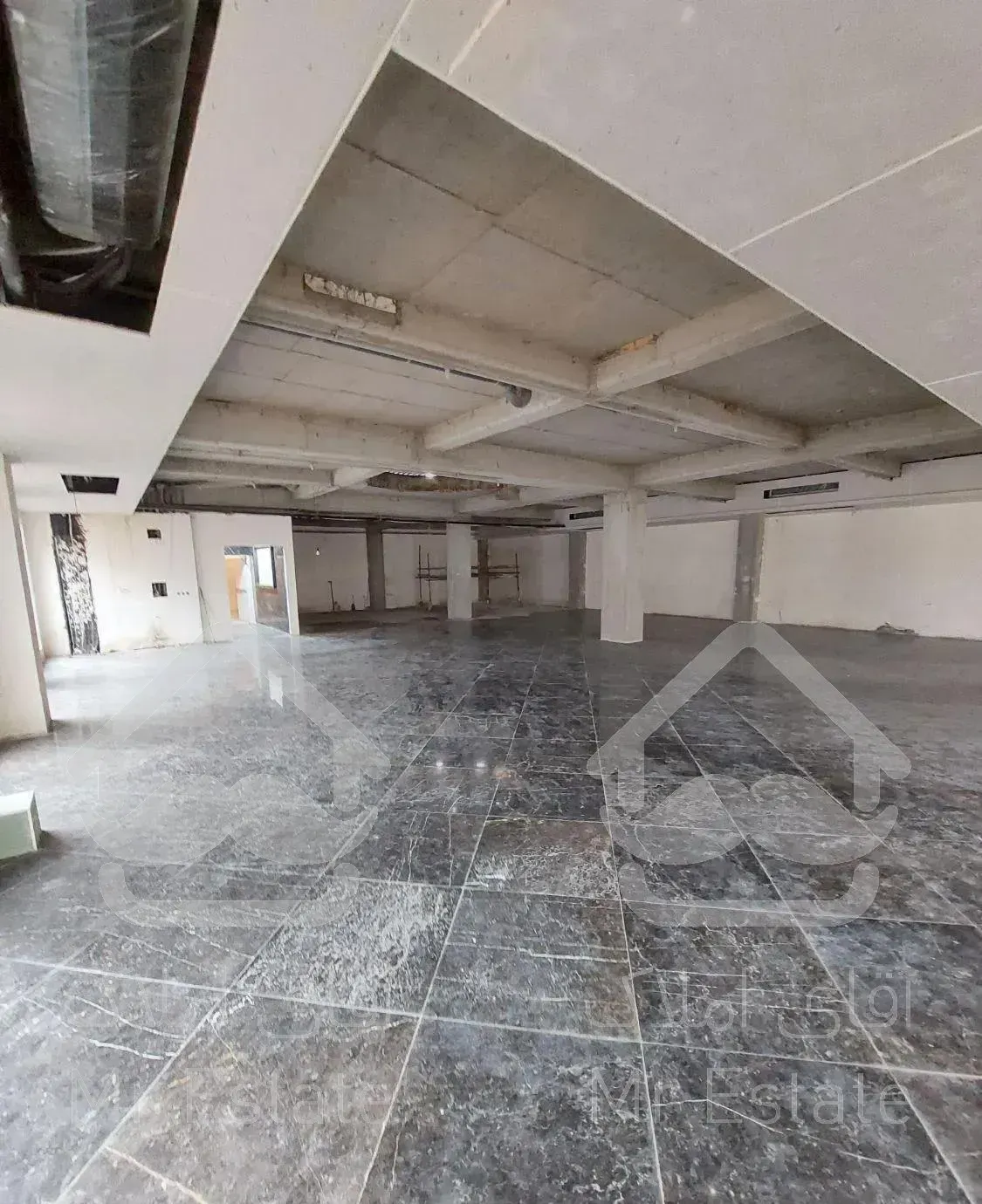 ۱۵۶۵ متر تجاری (۴۰۰ متر روف ) فول امکانات تجریش