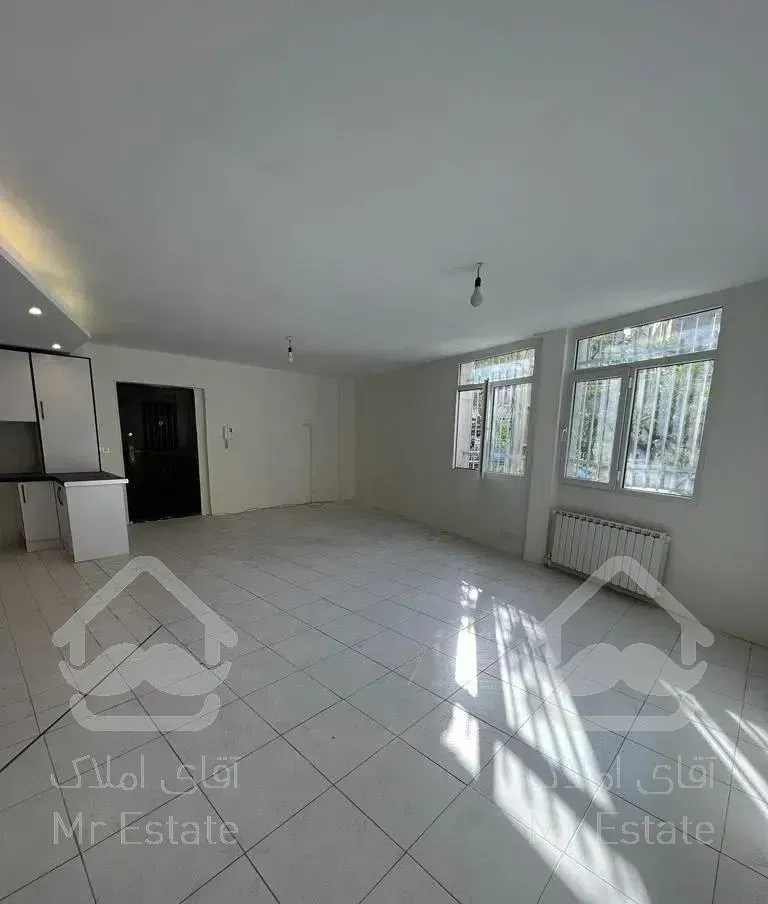 چیذر ۹۰ متر ۲خواب بازسازی شده غرق در نور