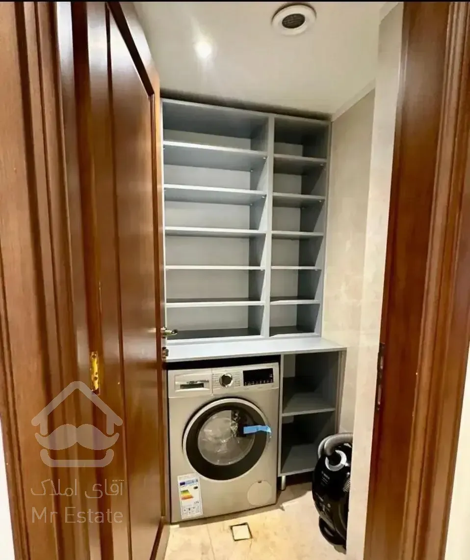 ۸۶ متر ۲ خواب / مشاعات دار / کامرانیه شمالی