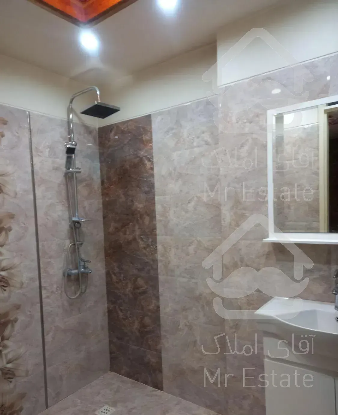 آپارتمان ۱۷۵ متر دو پارکینگ