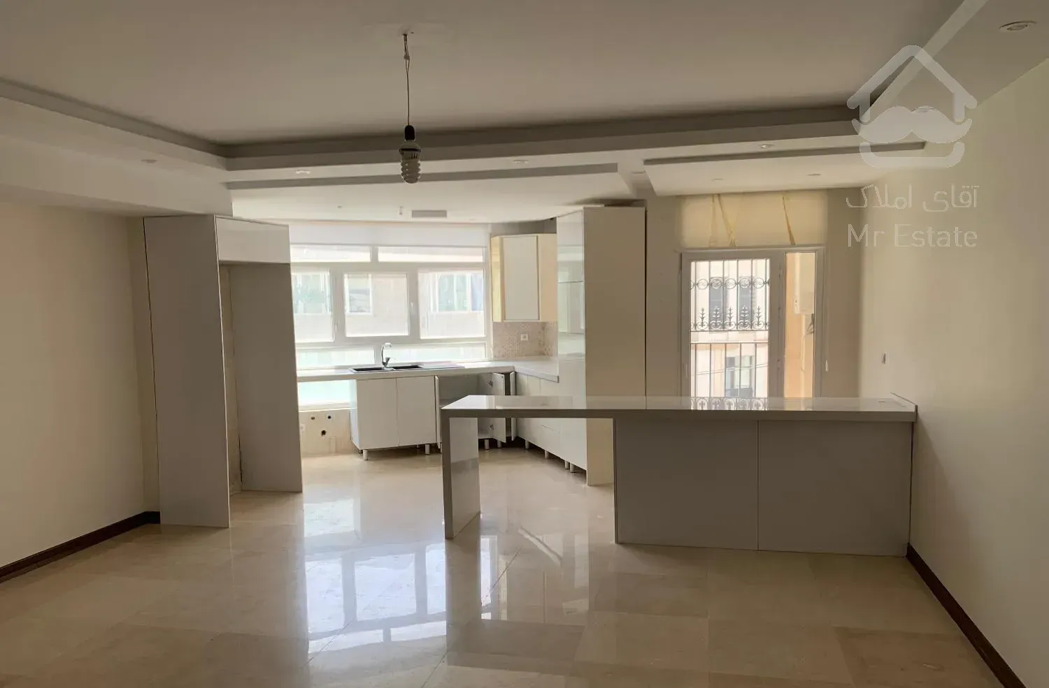 ۱۳۱ متر اپارتمان شهرک والفجر ۲پارکینگ سندی