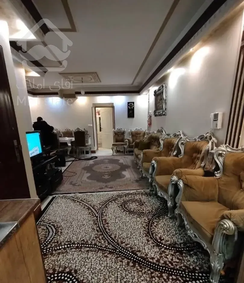 آپارتمان ۵۶ متری ط ۳ و ۴ آسانسور  داخل خ مینا