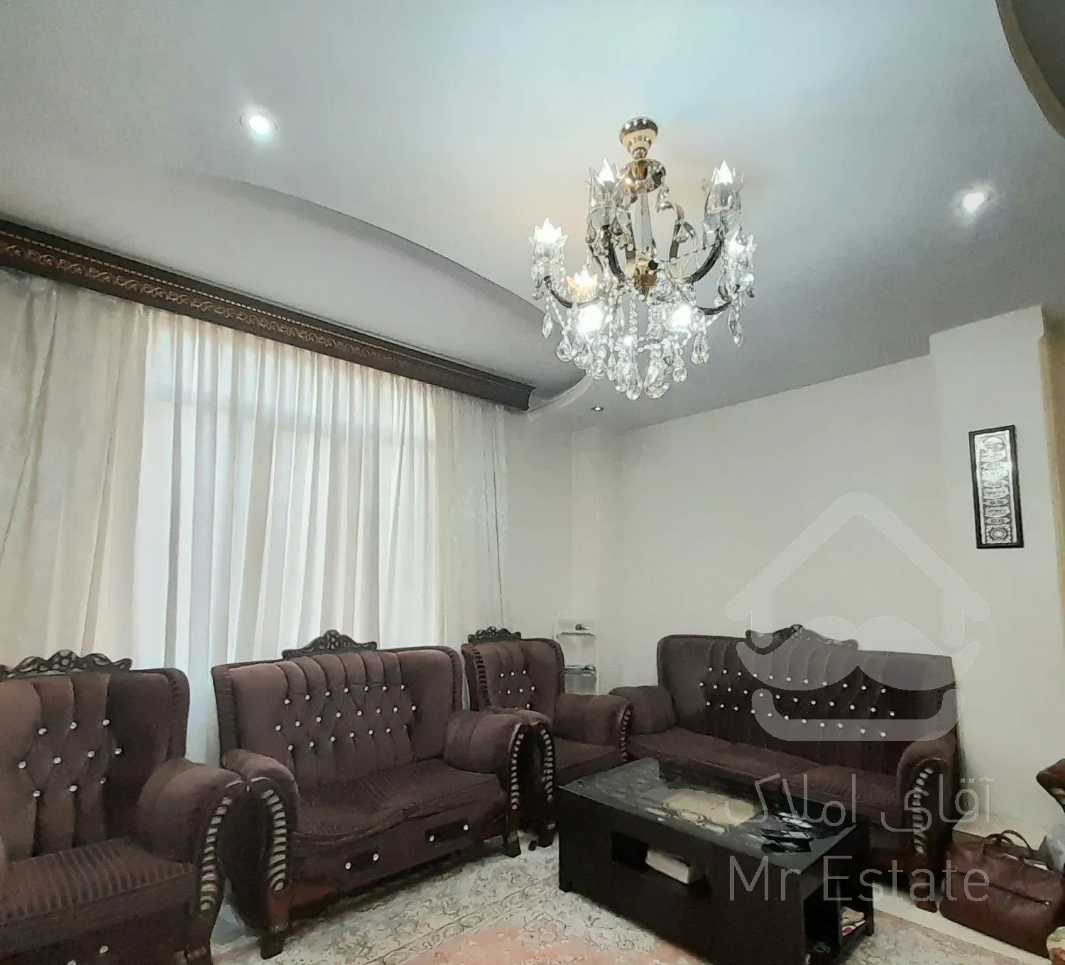 استادمعین / ۷۰متر / ۹ ساله / فول امکانات