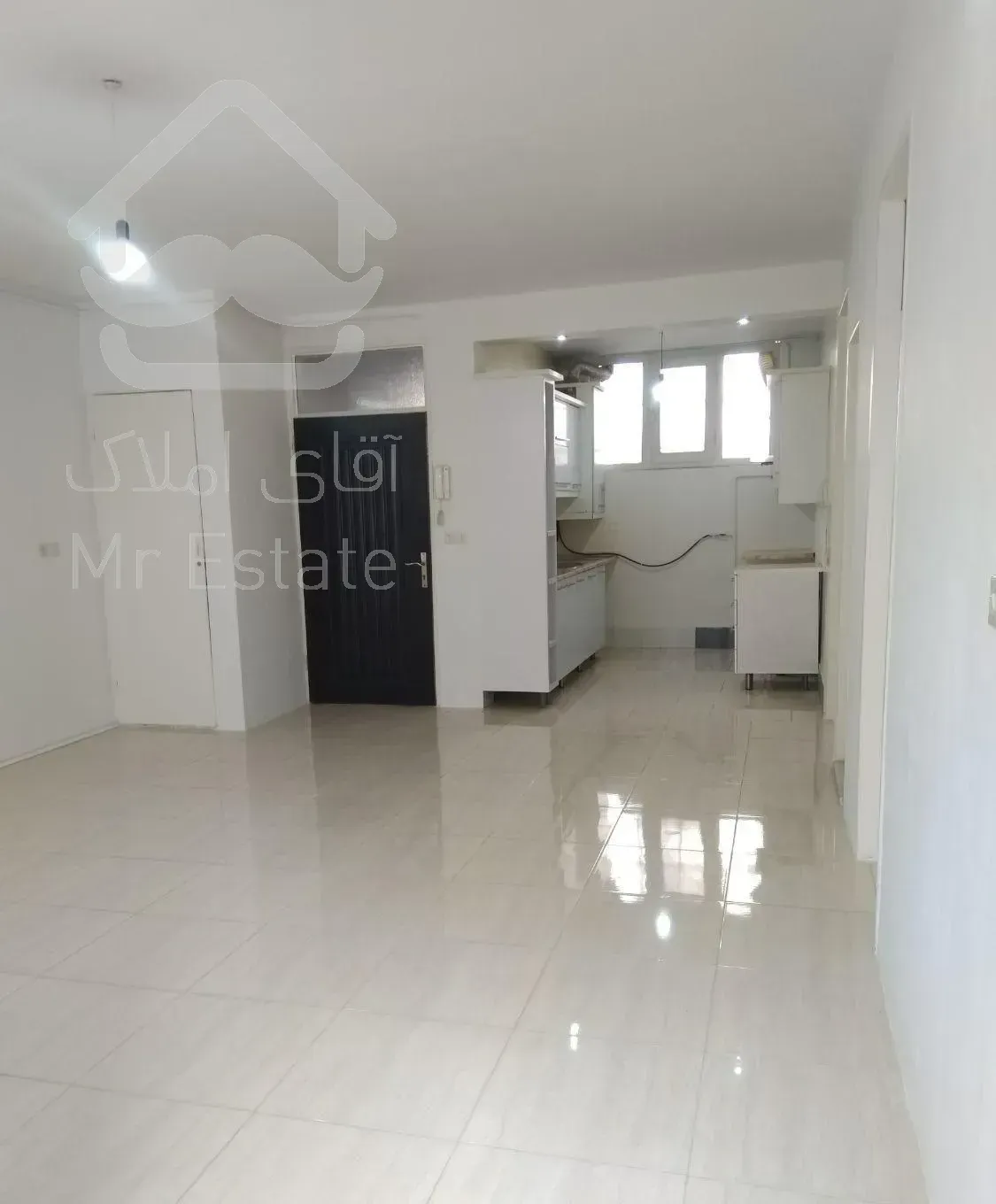 ۱۰۰متر‌،دو‌خوابه همکف راه جدا، حیاط دار،امام رضا۳۷