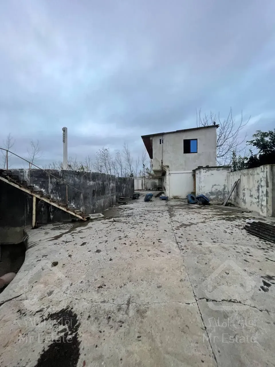 استخرماهی آماده ۲۰۰۰متری باپروانه قابل انتقال ومجوز