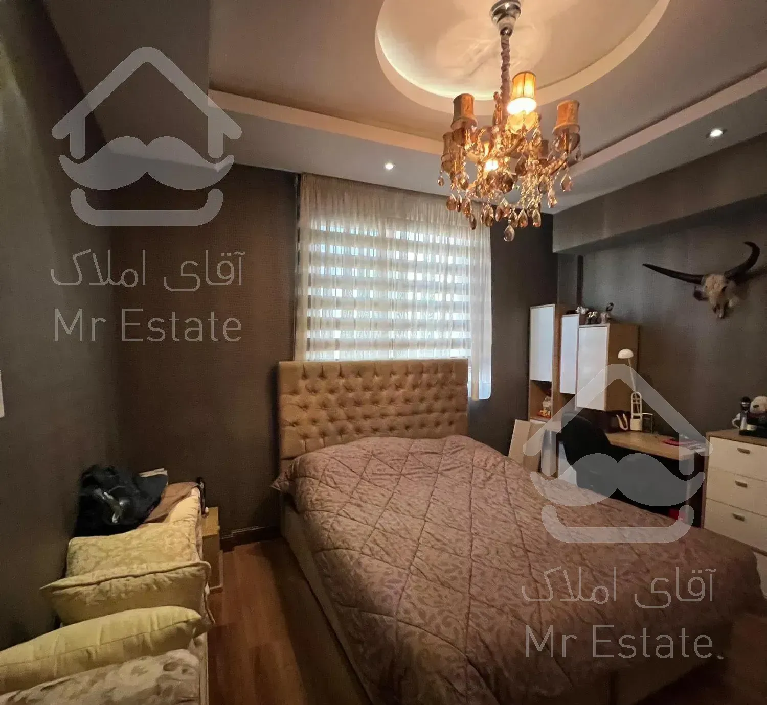 ۱۸۶متر/فول/ط۵/دو طرف نورگیر/۲پارکینگه بدون پرتی