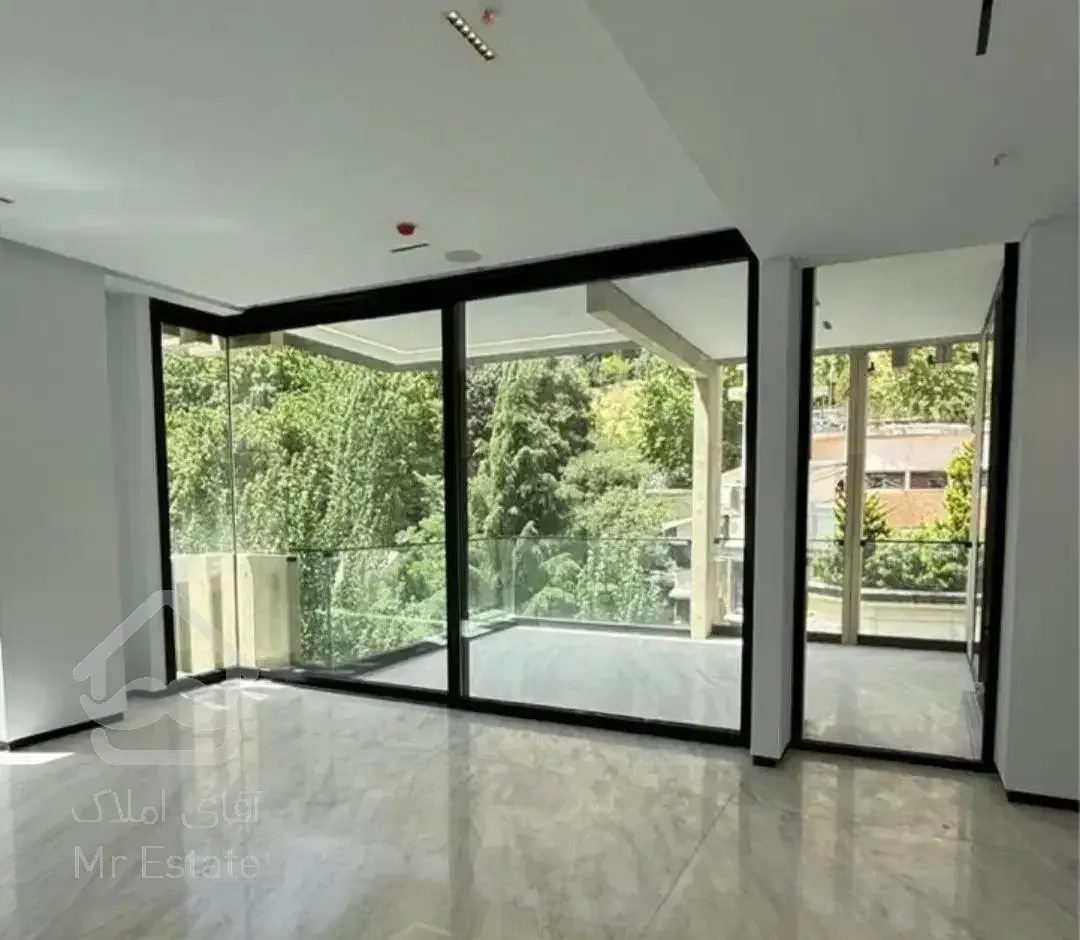 220 متر تراس و چشم انداز رویایی 10000 متر مشاعات