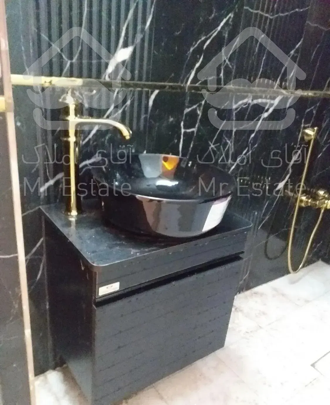 آپارتمان صد متری کاملا بازسازی شده